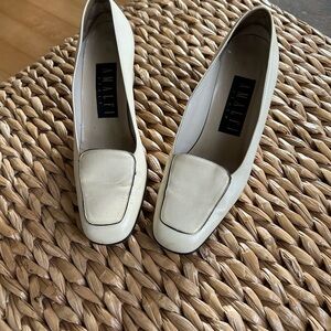 Almalfi women’s vintage leathered shoe